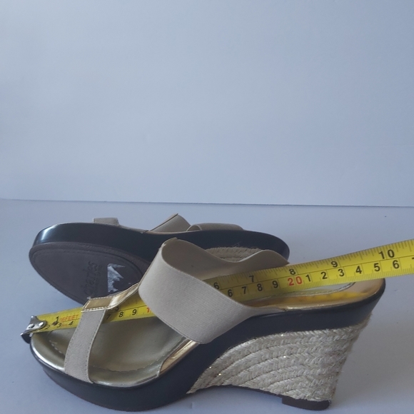 Charles David sandale  Size 8B - Picture 4 of 16
